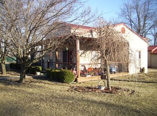 701 E Walnut St, Lacygne, KS 66040