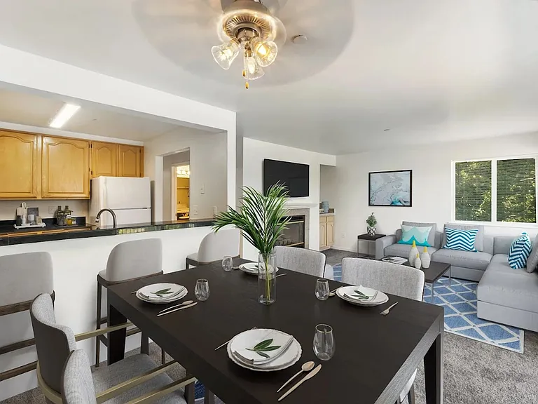 ONE MONTH FREE RENT — Photo 1
