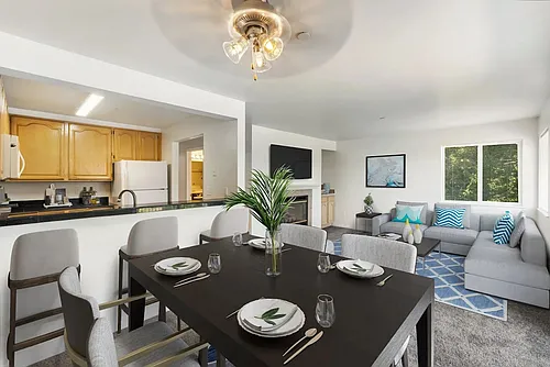ONE MONTH FREE RENT Photo 1