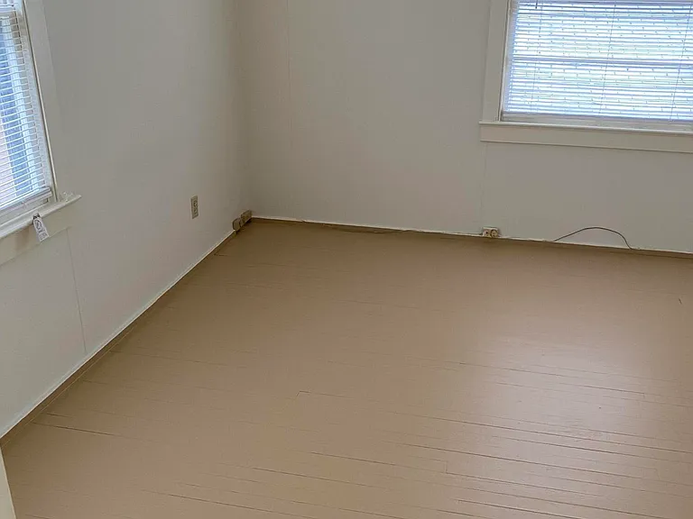 3149 Caswell St — Photo 4