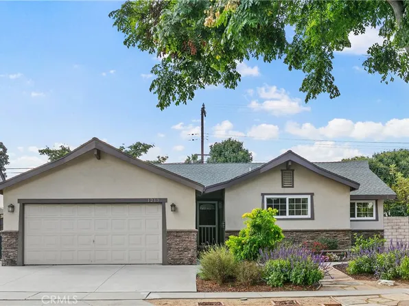 1213 McCormack Ln, Costa Mesa, CA 92626