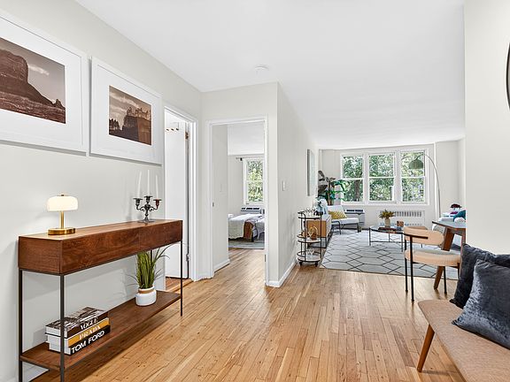 4th image of 54 Orange St APT 4F