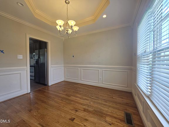 2nd image of 22 Oak Run Dr