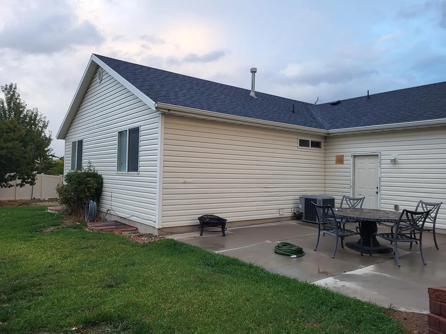 328 W Peach Pl — Photo 4