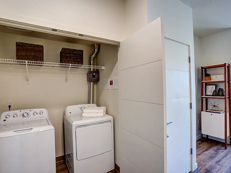 Commons at Sylvan Canyon Apartments — Photo 24