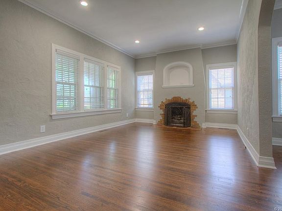 5th image of 1539 S Gary Ave