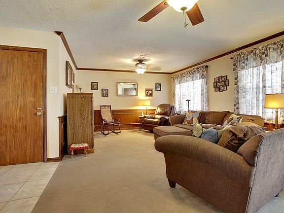 3rd image of 2928 Mt Kennedy Dr