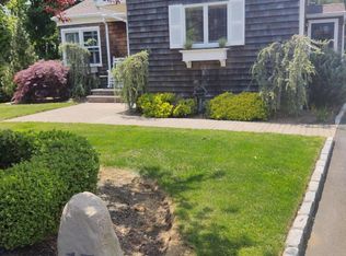 17 Heyers Mill Rd, Colts Neck, NJ 07722