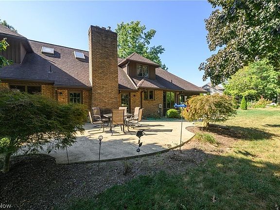 5th image of 963 Mansion Cir