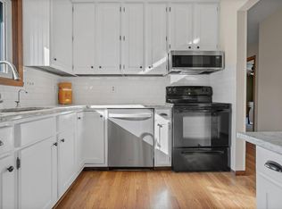 1281 Wilderness Run Rd, Eagan, MN 55123