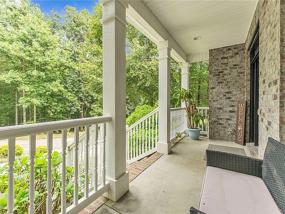 2nd image of 207 Devonhurst Dr