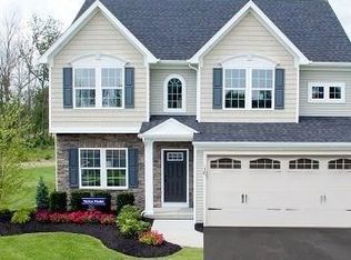 2055 Youngs Rd, East Amherst, NY 14051