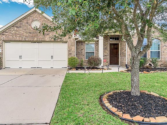 3rd image of 19114 Edge Manor Ln