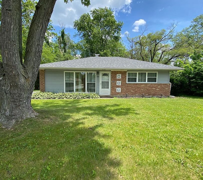 1st image of 334 Blackhawk Dr