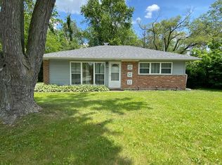 334 Blackhawk Dr, Park Forest, IL