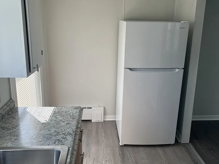 71 Pleasant St #4 — Photo 2