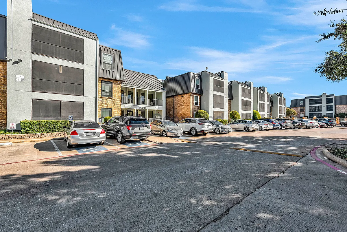 Building Photo - 11490 Audelia Rd #328