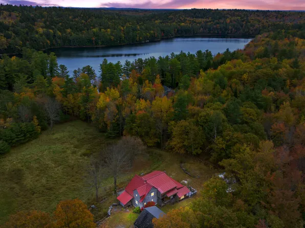 64 Snapdragon Lane, Sidney, ME 04330