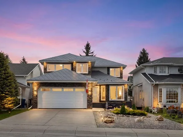 439 W Douglas Woods Dr SE, Calgary, AB T2Z 2H1