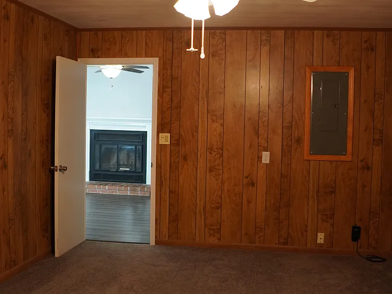 Large 1st floor Bedroom