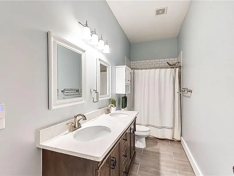 1130 Larosa Ter SW — Photo 17