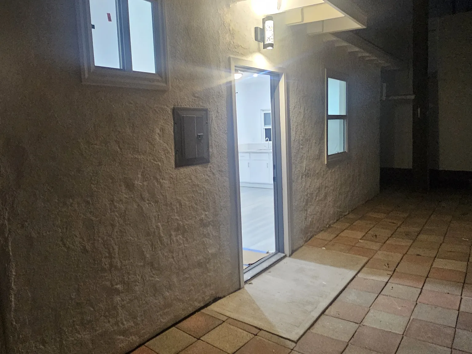 Studio, 500 sqft, $1,500 — Photo 2
