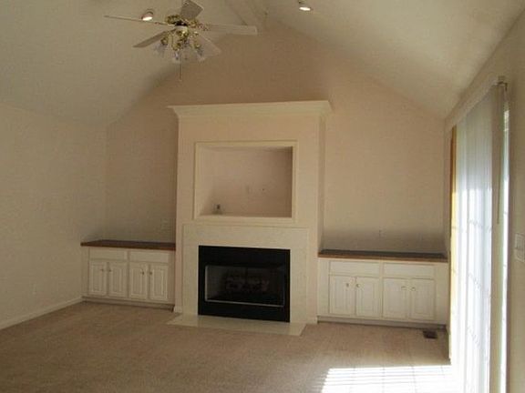 Vaulted ceilings den