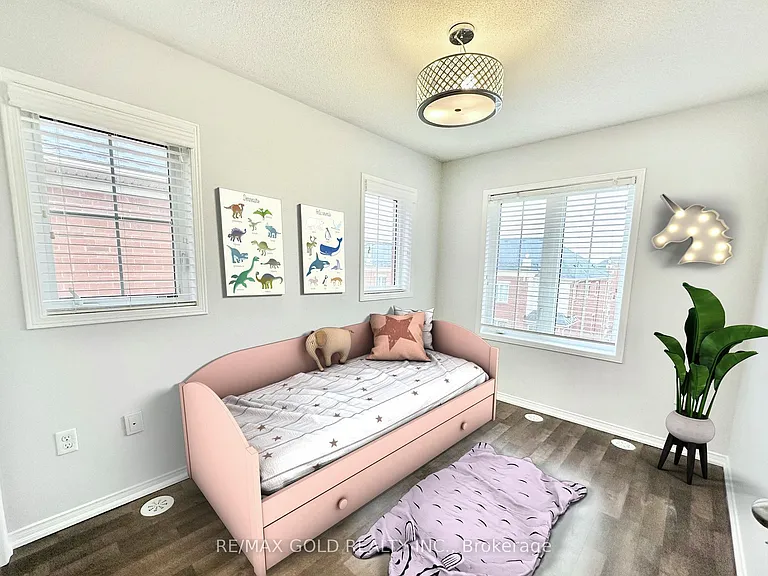 2476 Post Rd #11 — Photo 16