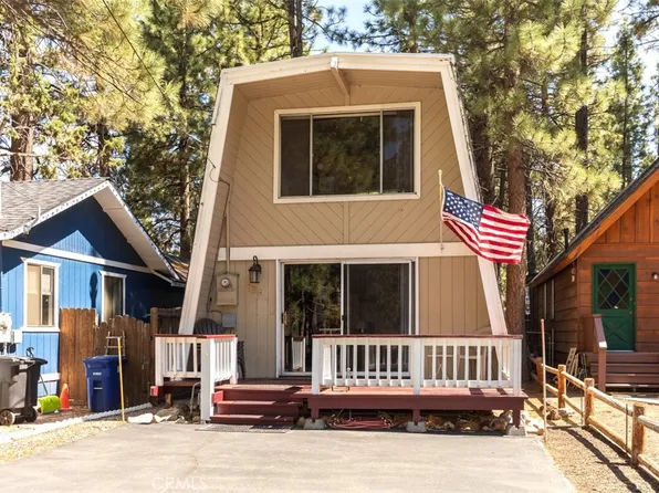 738 E Meadow Ln, Big Bear City, CA 92314