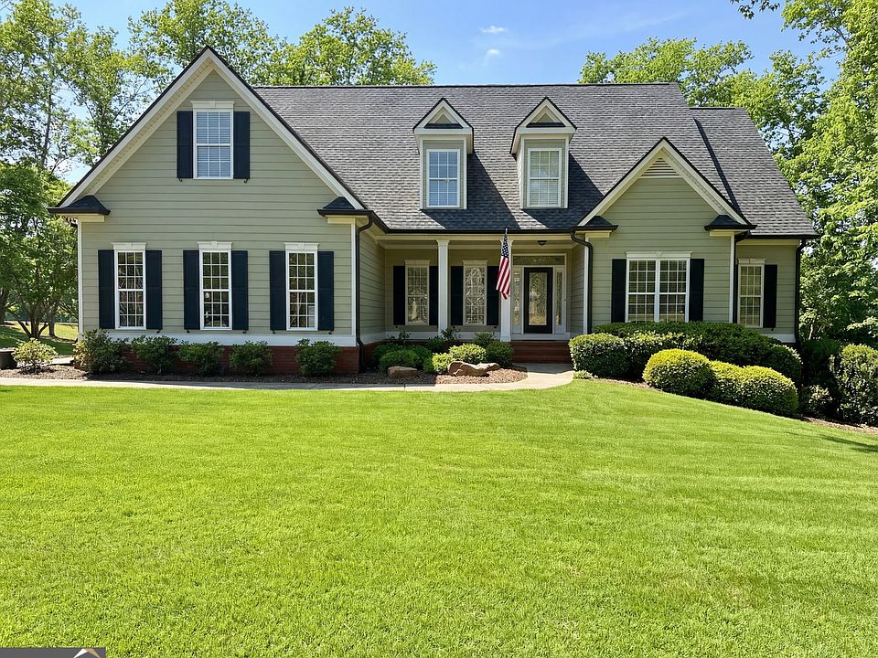 1st image of 30 Lake Park Ct