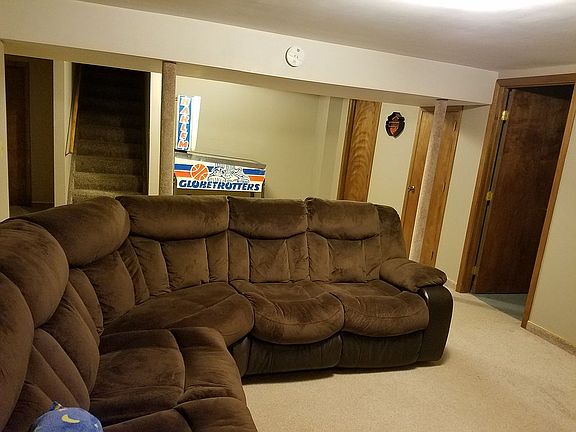 5th image of 410 19th Ave