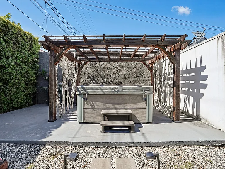 7007 Arlington Ave — Photo 24
