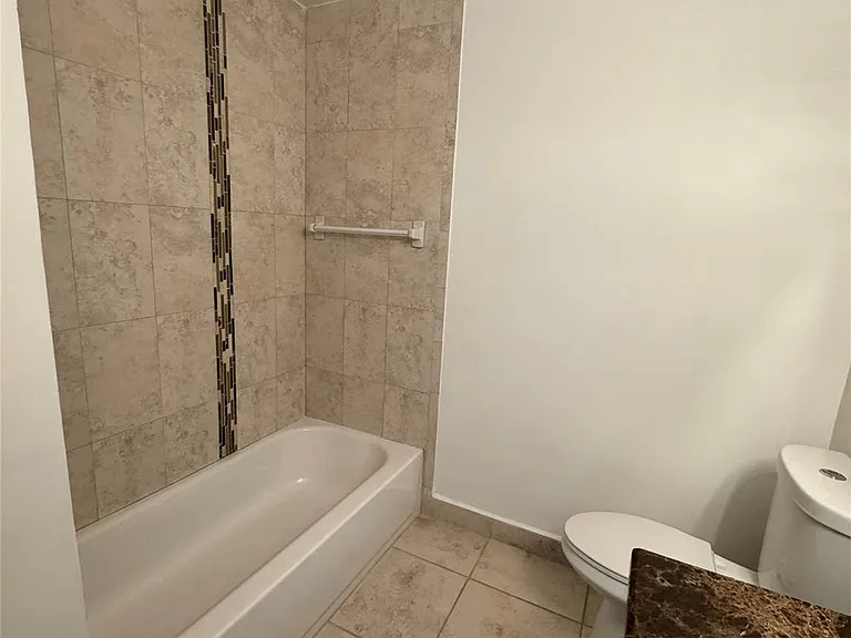 445 Lakeview Dr #3 — Photo 13