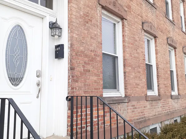 3 Diack Pl #1, Troy, NY 12182