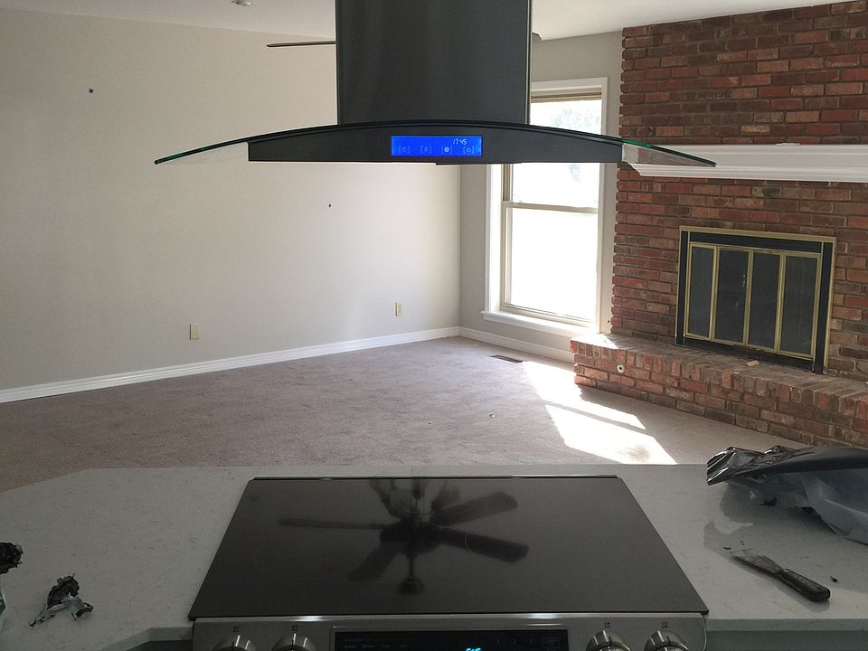 2nd image of 4105 E 62nd Pl