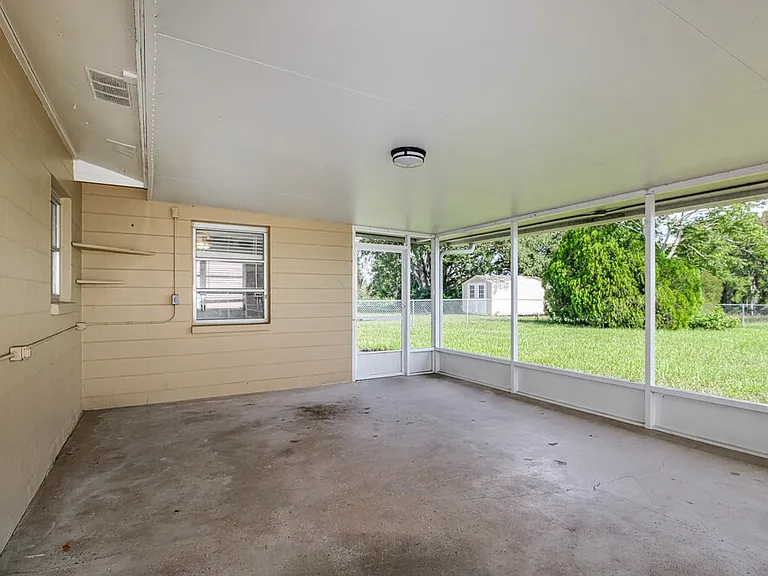 9350 Bayside Ct — Photo 15