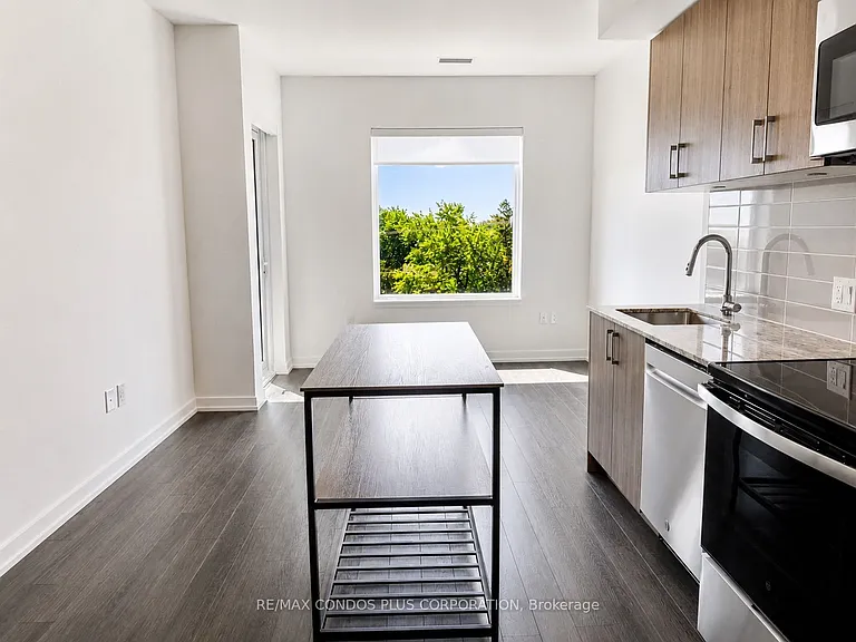 4010 Eglinton Ave W #424 — Photo 5