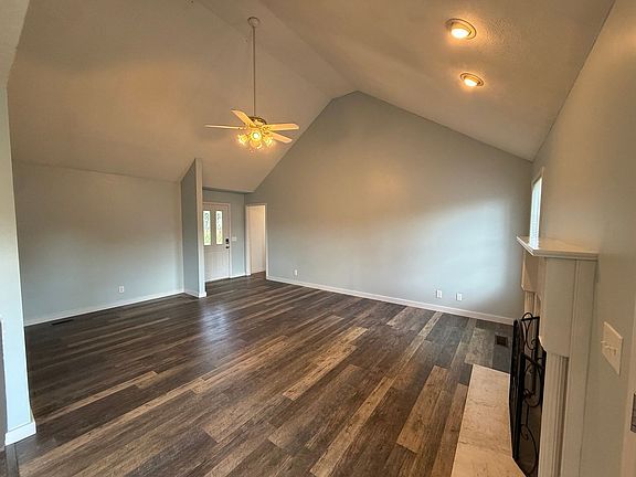 4th image of 2017 Smith Cir