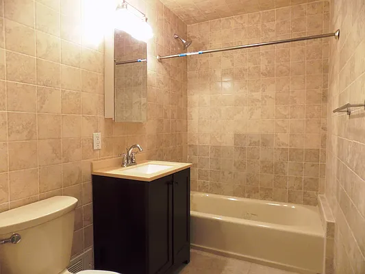 Rented by Blue Egg Realty Corp | media 14