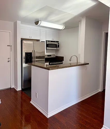 15425 Sherman Way #323 Photo 1