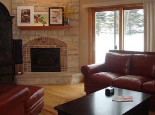 653 Trevino Dr, Lake Geneva, WI