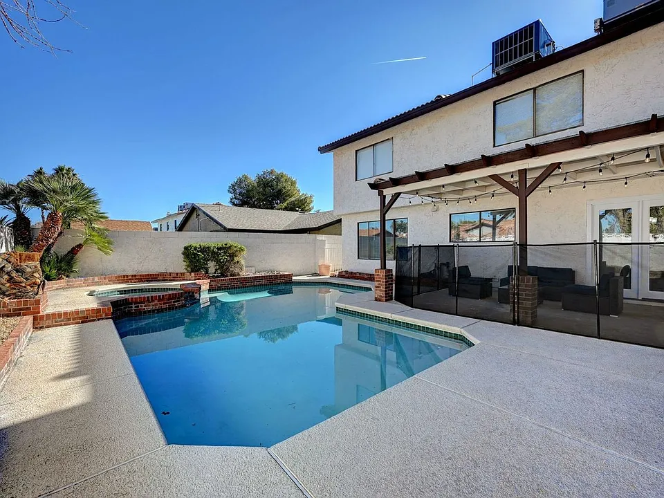 2247 Marlboro Dr