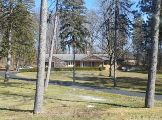 3427 Greentree Rd, Bloomfield Hills, MI 48304