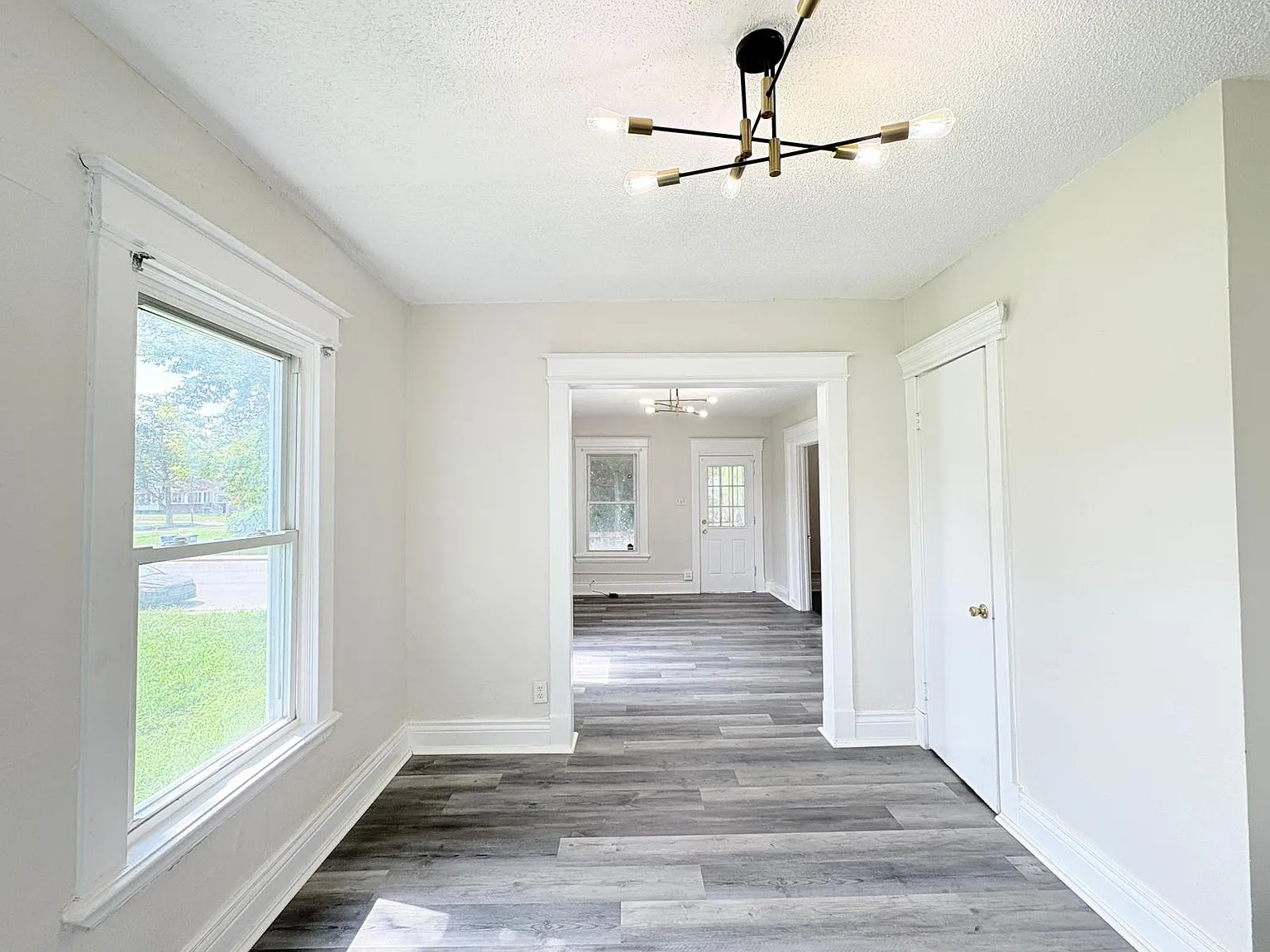 4 bed, 1267 sqft, $1,199 — Photo 2
