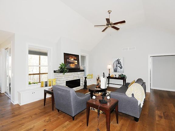 5th image of 17X5 118th Ave NE