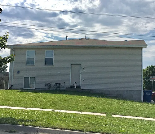 2941 NW 8th St Photo 1