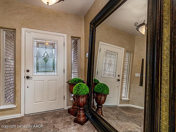 2nd image of 18 Pinecrest Dr
