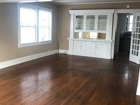 2nd image of 352 Hermosa Ave
