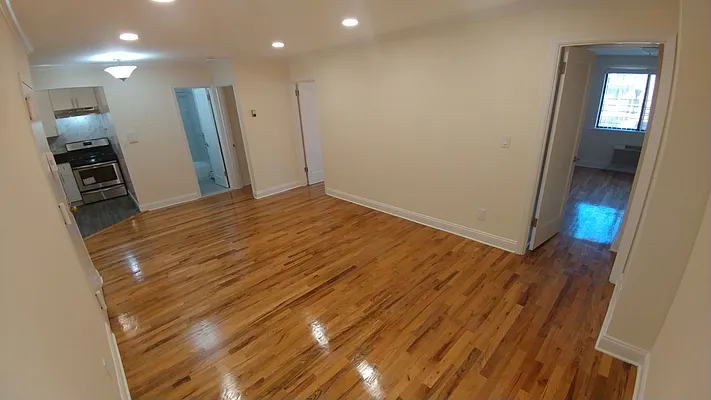 Rented by Metro Garden Realty NYC | media 31