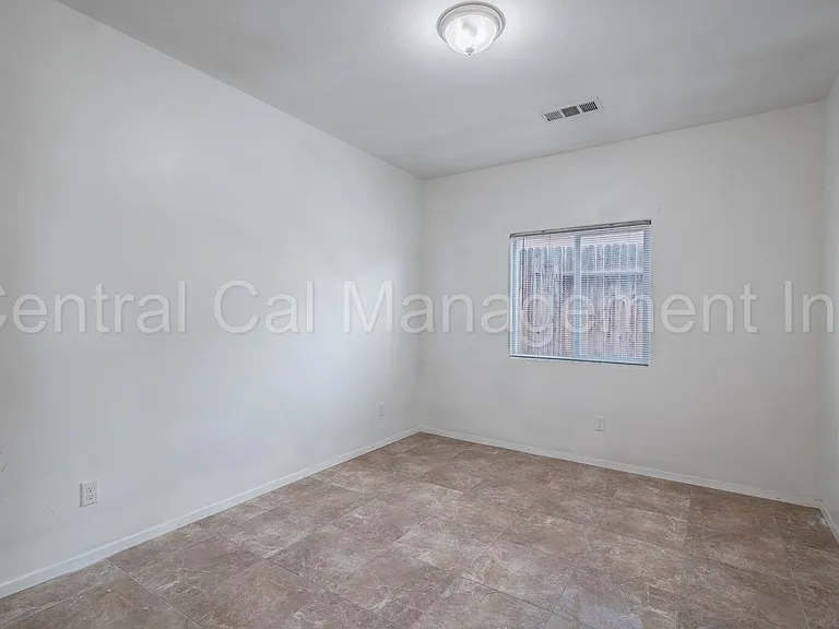 602 Voorhies Ln — Photo 17